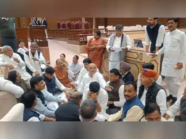 Rajasthan Congress MLAs spend night in the assembly (Photo/Rajasthan Congress)