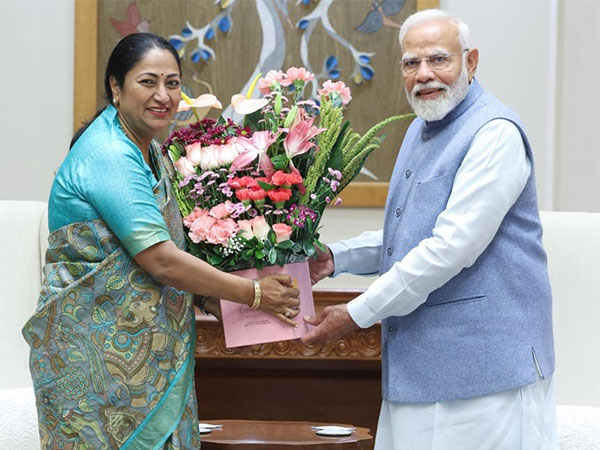 Delhi CM Rekha Gupta (left) meets PM Narendra Modi (right) at his residence (Photo/Delhi BJP)