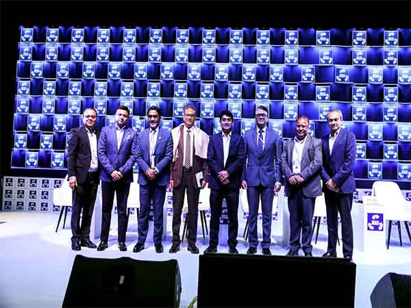 Naresh Pal Gangwar, Additional Secretary, MoEFCC at the event, with Sanjay Mehta, MRAI President, Vinod Kumar Tripathi, Joint Secretary, Ministry of Steel, GOI, & other dignitaries