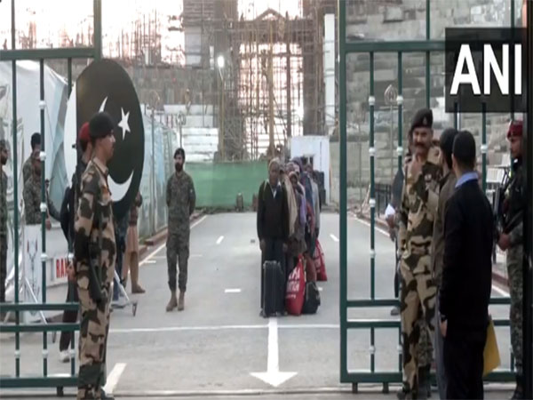 22 Indian fishermen released by Pakistan arrive at Attari-Wagah Border (Photo/ANI)