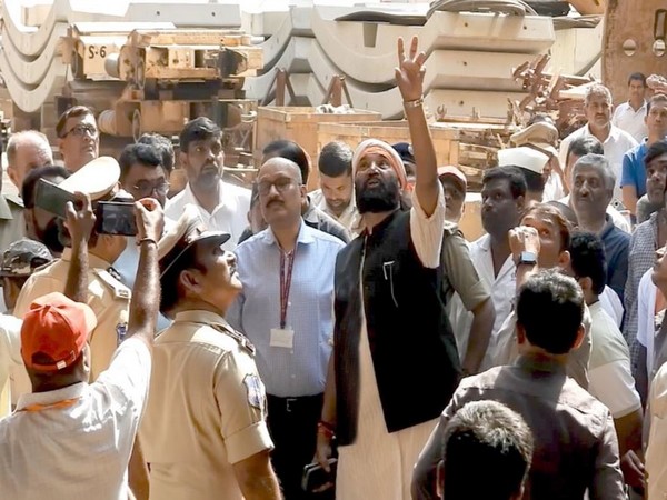 Telangana Minister for Irrigation and Civil Supplies Capt N. Uttam Kumar Reddy.(Photo/@UttamINC)