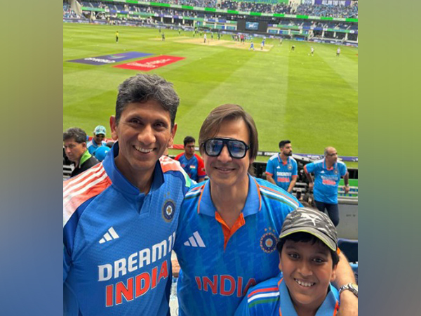 Actor Vivek Oberoi with Venkatesh Prasad (Photo: Instagram/@vivekoberoi)