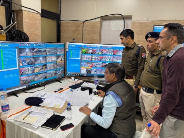  General Manager of Northern Railway oversaw operations from a mini control room (Photo/Indian Railway) 