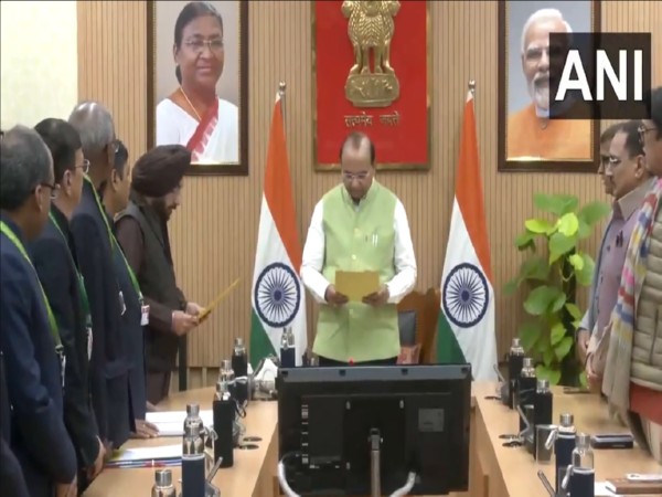 BJP MLA Arvinder Singh Lovely taking the oath (Photo/ANI)