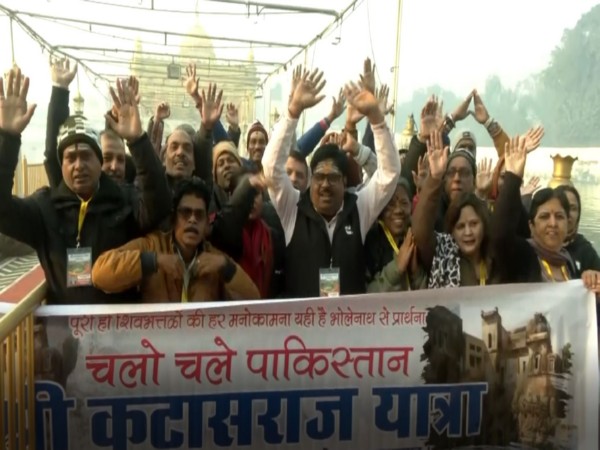 Hindu pilgrims leave from Amritsar for Katas Raj Mahadev Temple in Pakistan to celebrate Mahashivratri. (Source/ANI)