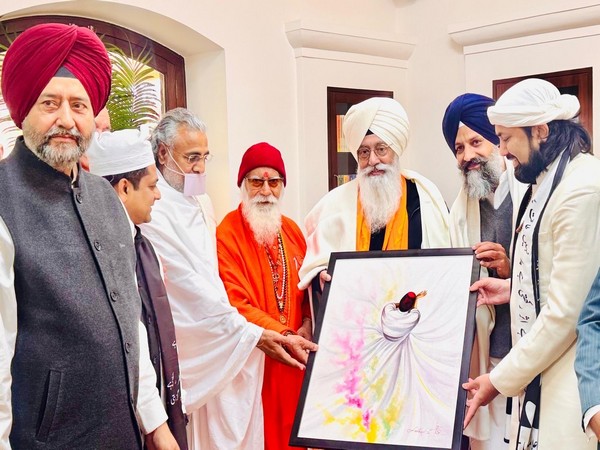 Spiritual leaders at Bhartiya SarvDharam Sansad (Photo/ANI)