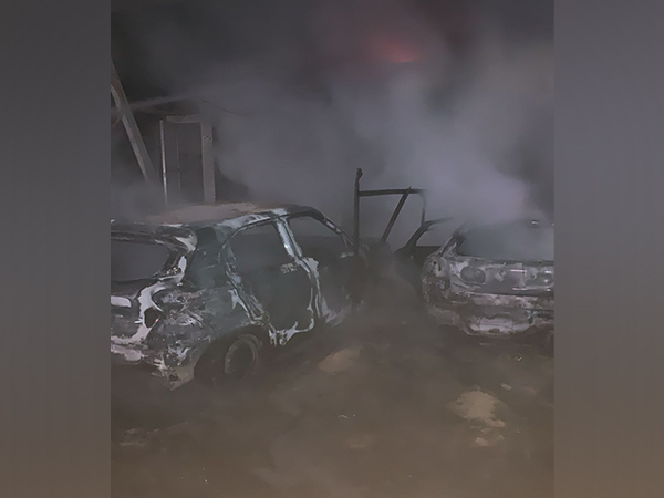 The fire damaged two vehicles in the incident (Photo/Delhi Fire Department)