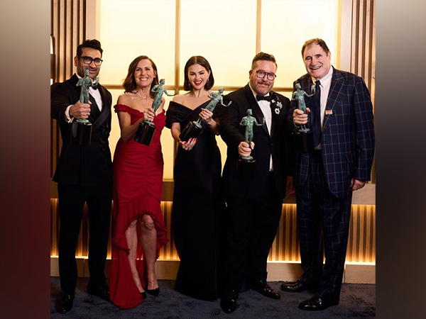 Selena Gomez with 'Only Murders In The Building' team (Photo/Instagram/@selenagomez)