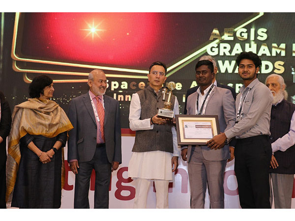 Space Zone Aerospace Received Award from Minister Jitin Prasada, Minister of Commerce and Industry, Government of India