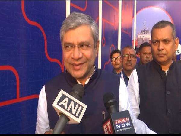  Union Minister Ashwini Vaishnav (Photo/ANI)