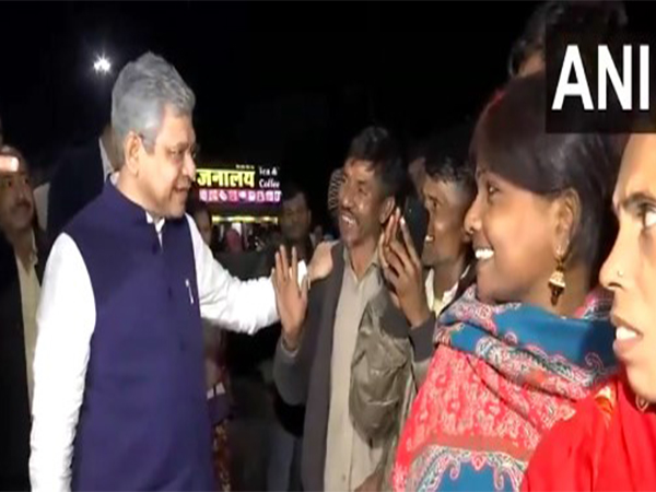 Union Minister Ashwini Vaishnaw at New Delhi Railway Station (Photo/ANI)
