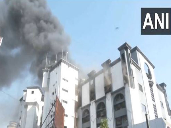 Fire breaks out at textile store in Surat (Photo/ANI)
