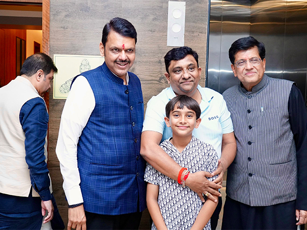 Piyush Goyal with CM Devendra Fadnavis (Photo/@Dev_Fadnavis)