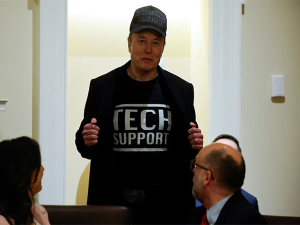 "Tech support": Elon Musk says he is fixing US "govt computer systems"