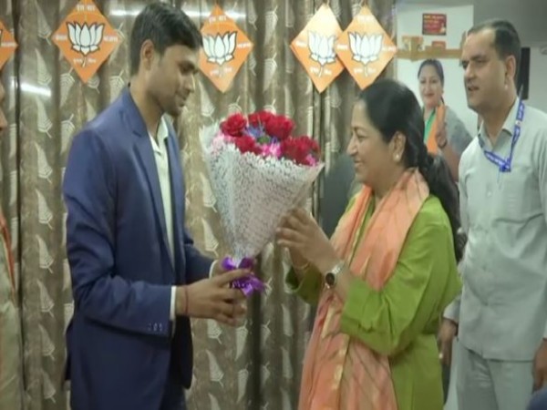 CM Rekha Gupta meets people at her residence (Photo/ANI)