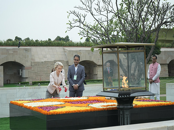 European Commission President, Ursula vo der Leyen pays tribute to Mahatma Gandhi (Photo/X @MEAIndia)