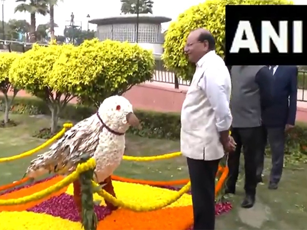 Delhi LG VK Saxena inaugurates NDMC flower festival 2025 at Connaught Place (Photo/ANI) 