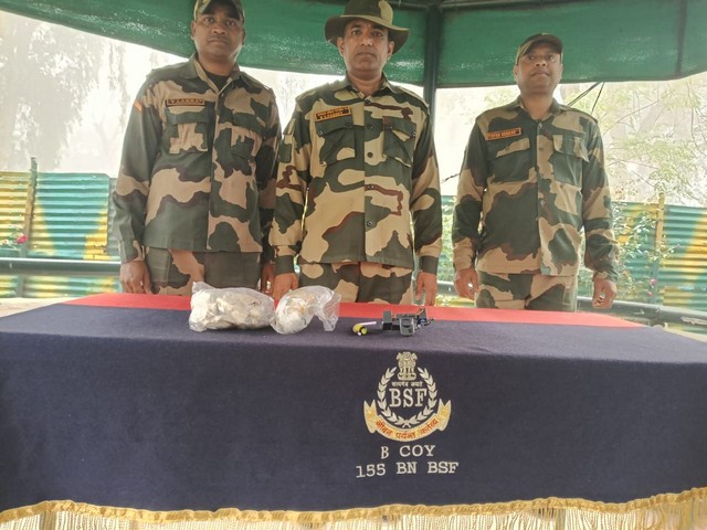 BSF recovers pistol, heroin near Ferozepur border (Photo/ANI)