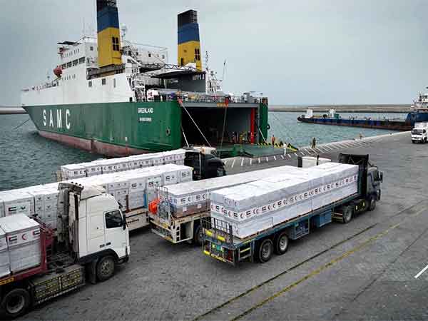 UAE sends ‘Zayed Humanitarian Ship 7’ to aid Gaza as part of Operation Chivalrous Knight 3 (Image/WAM)