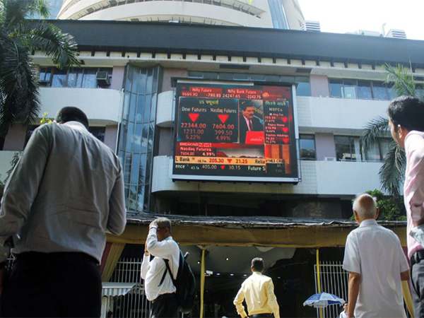 People outside Bombay Stock Exchange building (File Photo/ANI)