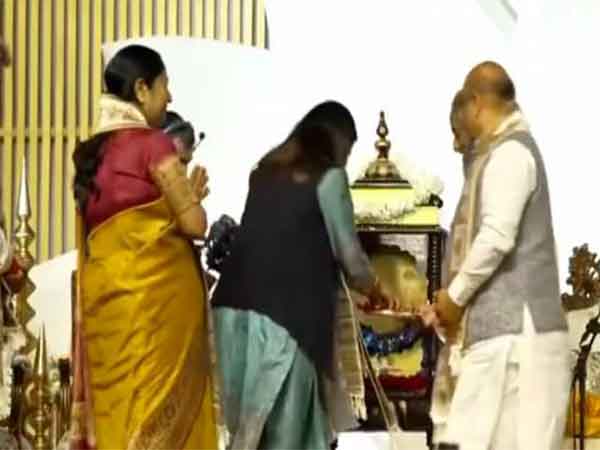 Delhi CM Rekha Gupta and Delhi Assembly Speaker Vijender Gupta (Photo/ANI)