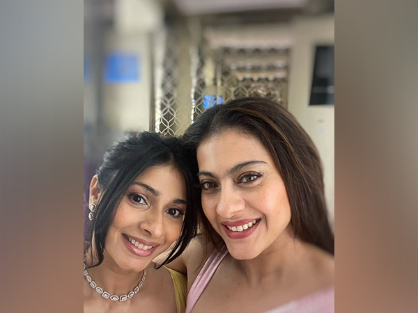 Kajol with Tanishaa Mukerji (Image source: Instagram/@kajol)