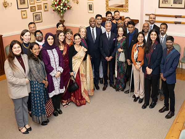 EAM Jaishankar meeting Chevening scholars in the UK (Photo/X@DrSJaishankar)