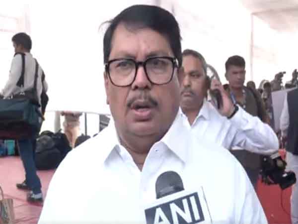 Congress MLA Vijay Wadettiwar (Photo/ANI)