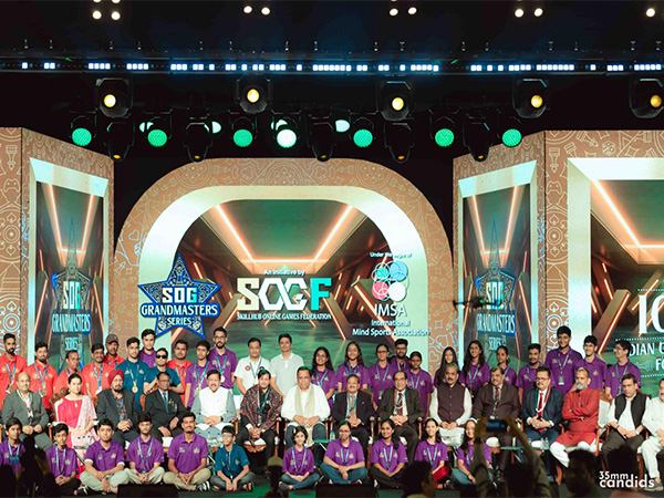 Dignitaries with the winners after West Zone finals. (Photo- SOGF)