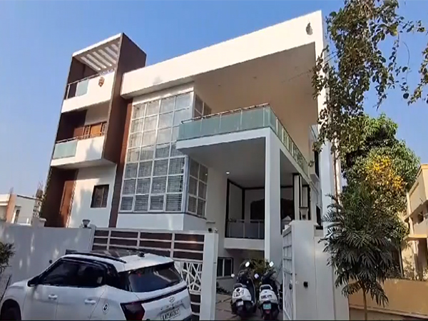 Visuals of the Lokayukta raid in progress (Photo/ANI)