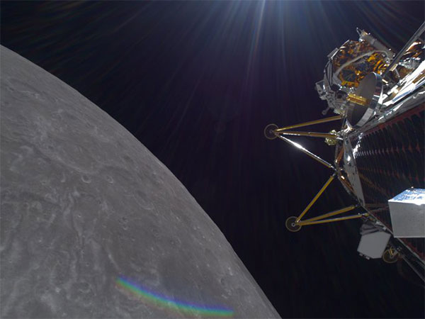 Images of the moon taken from Athena moon lander. (photo credit/@Int_Machines)