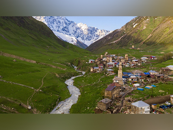 Kerala and Ladakh – India’s Heaven on Earth, But So Different