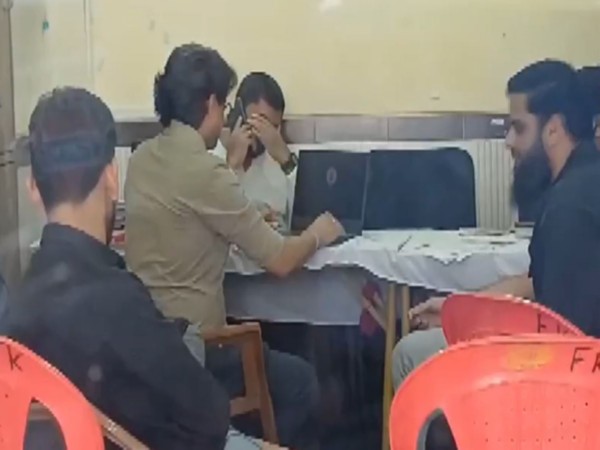 ED raid at SDPI office in Thane (Photo/ANI)