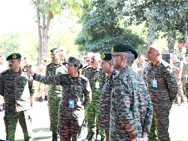 General Dwivedi reviews operational preparedness along Northern Borders. (Photo/X)