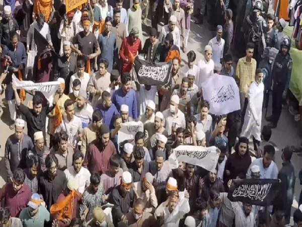 Banned Islamist group Hizb ut-Tahrir holds first open rally in Dhaka (Photo/ANI)