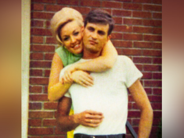 Young  Dolly Parton, Carl Thomas Dean (Photo/instagram/@dollyparton)