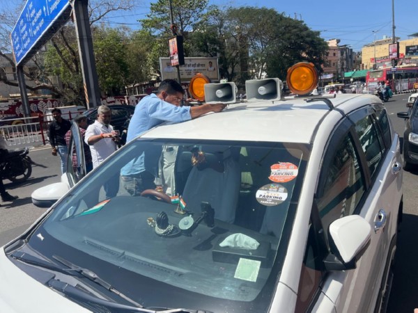 Hooter being removed (Photo/ANI)