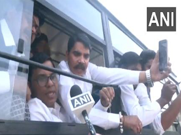  Police detain workers of Azad Samaj Party (Kanshi Ram) and Bhim Army (Photo/ANI) 