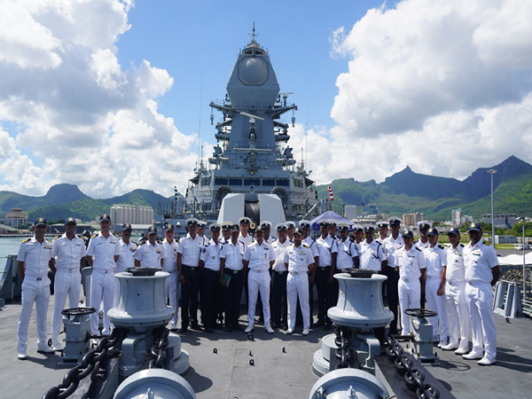 Indian Naval Ship Imphal arrived at Port Louis (Photo/Ministry of Defence)