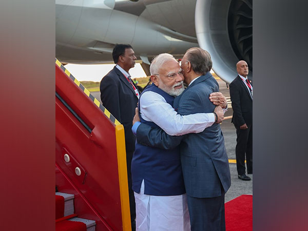 Prime Minister Narendra Modi and Mauritius PM Naveen Ramgoolam (Image: X@@narendramodi)