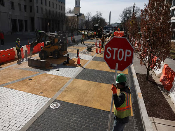 
    US: Iconic 'Black Lives Matter' mural removed
    