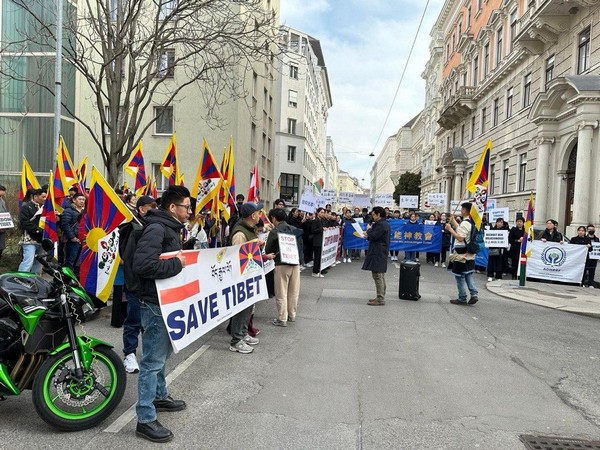 Tibetan diaspora organises protest in Vienna (Image/ANI)