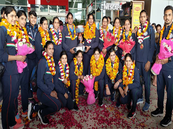 India women's kabaddi team (Photo: @Media_SAI/X) 