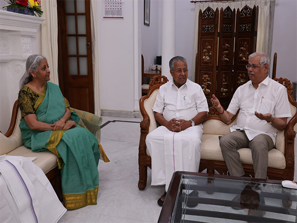 Kerala CM and Governor meets Union Finance Minister Nirmala Sitharaman (Photo/ANI) 