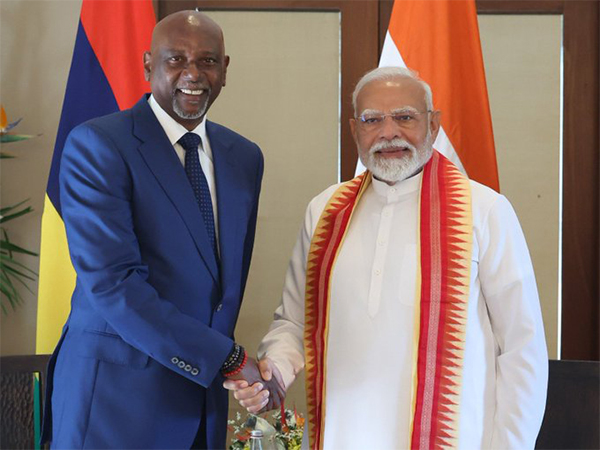 Prime Minister Narendra Modi with Georges Pierre Lesjongard, MP and Leader of the Opposition in Mauritius (Image: X@narendramodi)