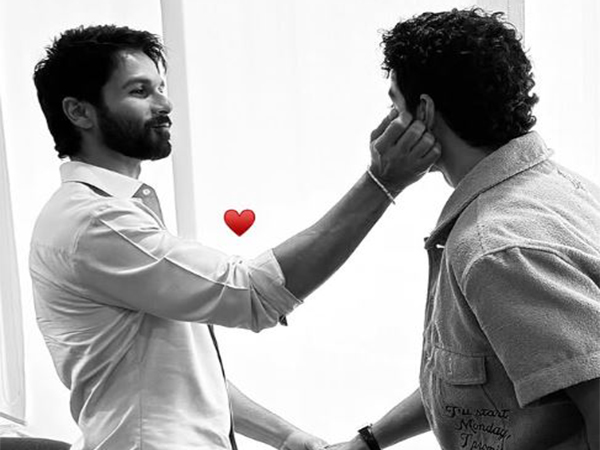 Actors Shahid Kapoor and Ishaan Khatter (Image source: Shahid's Instagram)