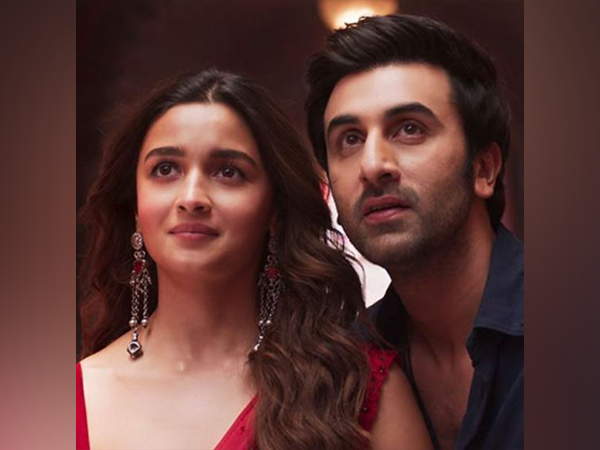 Alia Bhatt, Ranbir Kapoor in a still from 'Brahmastra' (Photo/Instagram/@aliaabhatt)