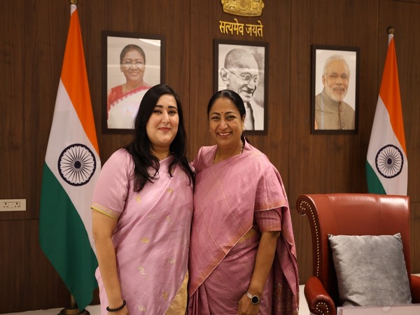 CM Rekha Gupta meets Bansuri Swaraj to discuss governance and development in Delhi (Photo X/@gupta_rekha)