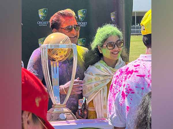 Fans with the 2023 Cricket World Cup (Photo: Cricket Australia)