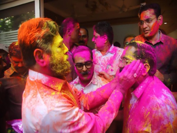 Eknath Shinde celebrates Holi at his residence in Thane (Photo: @mieknathshinde/X)